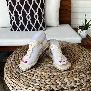 Karl Lagerfeld Pearl Thong Ivory Flat Sandal - Sz 7